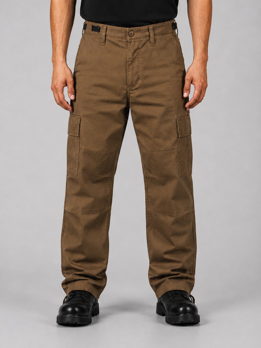 Pantalón cargo, detalle de bolsas laterales