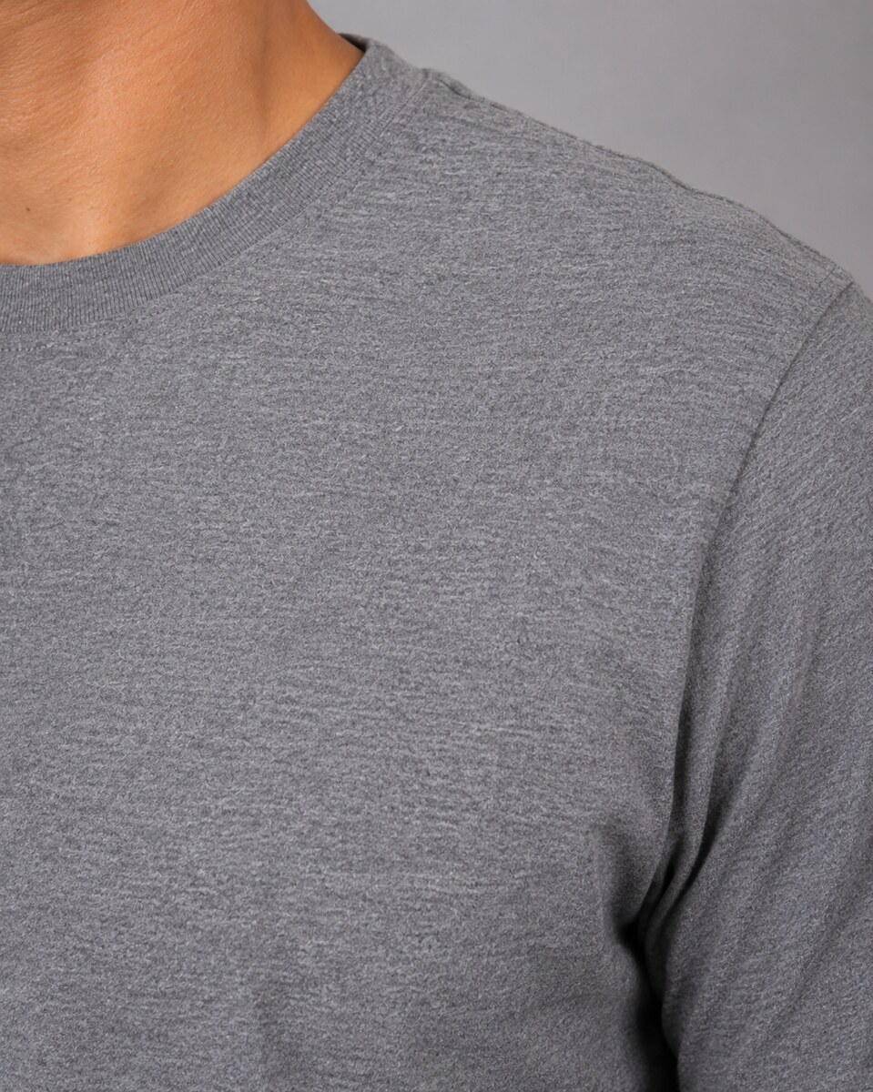 Playera cuello redondo manga corta, vista lateral